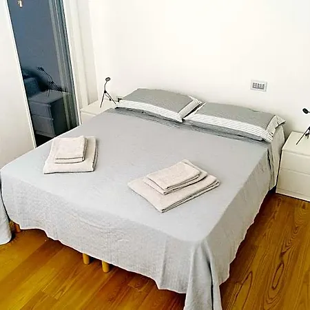 فندق مبيت وإفطار Wooden House 4*